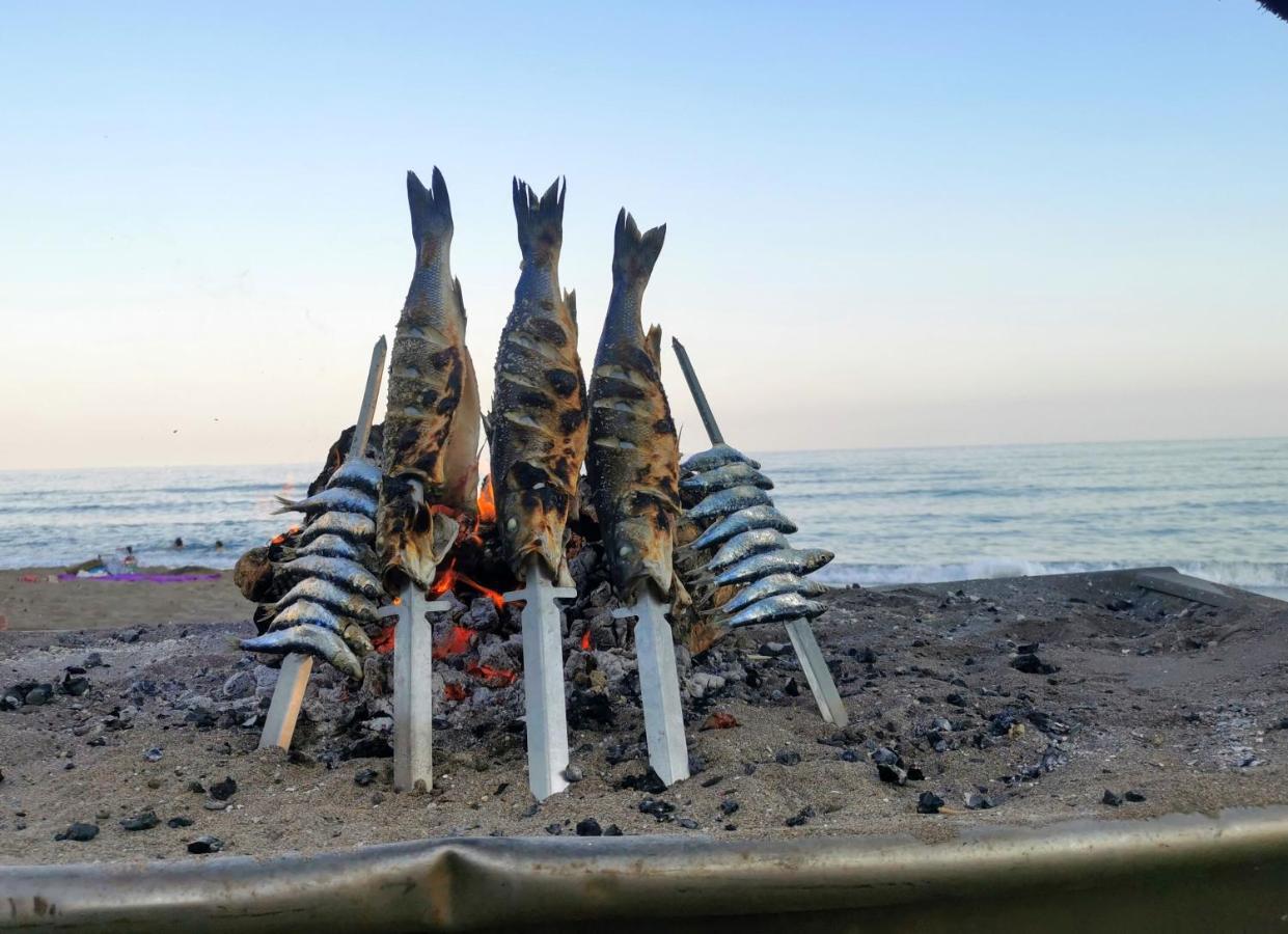 Sitio de Calahonda Apartamento Mar Azul, Primera Linea De Playa מראה חיצוני תמונה